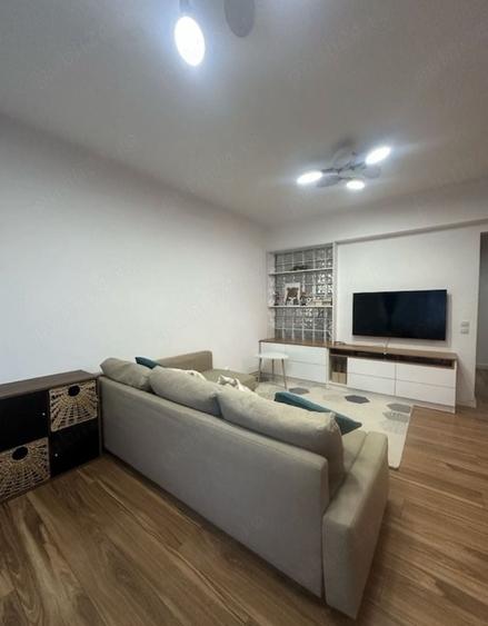 Apartament cu 2 camere semidecomandat, mobilat în Iancului
