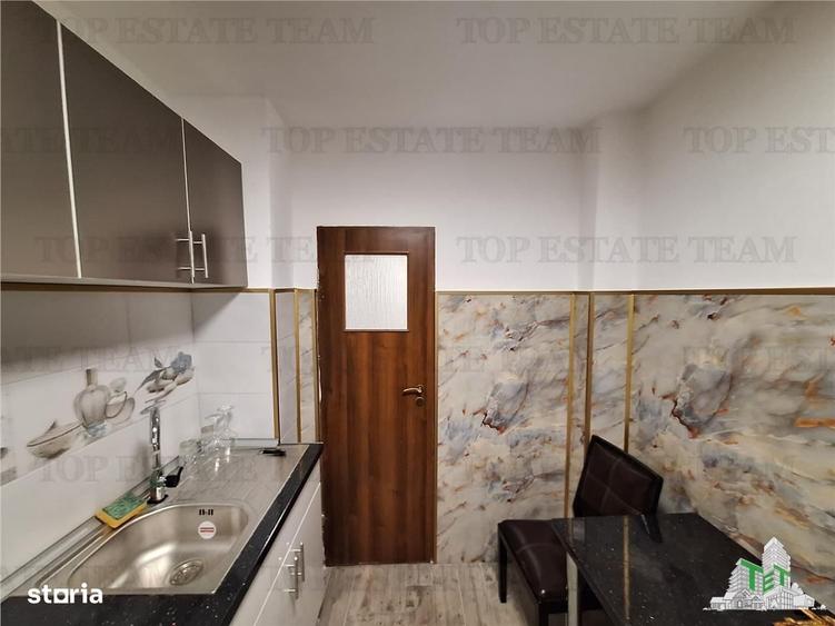 Apartament cu 2 camere semidecomandat în Independenței
