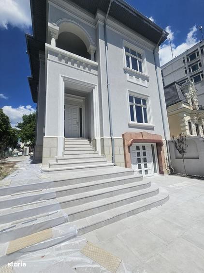 Spațiu comercial, de 450 mp, în Copou