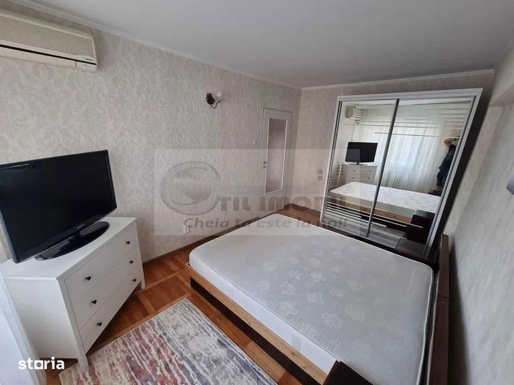 Apartament cu 3 camere decomandat, mobilat în Podu Roș