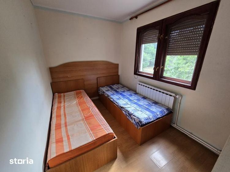 Inchiriez apartament 3 camere - 6