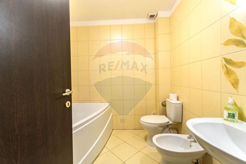 Apartament cu 2 camere decomandat în Tractorul