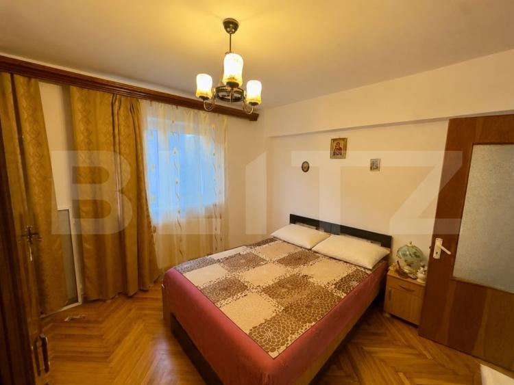 Apartament cu 3 camere decomandat, mobilat în Cugir