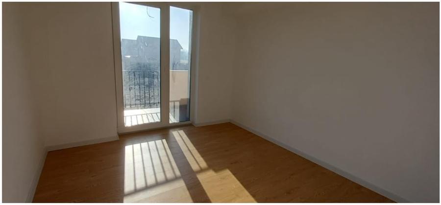 Duplex cu 4 camere cu Canalizare în Stupini