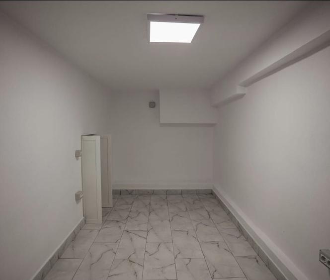 Spațiu comercial, de 72 mp, în Central