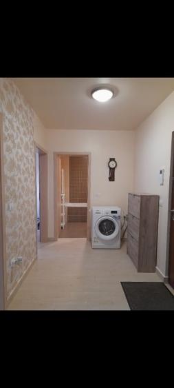 Apartament cu 2 camere decomandat, mobilat în Tractorul