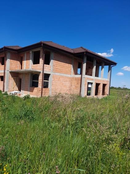 Casă cu 3 camere în Cristian