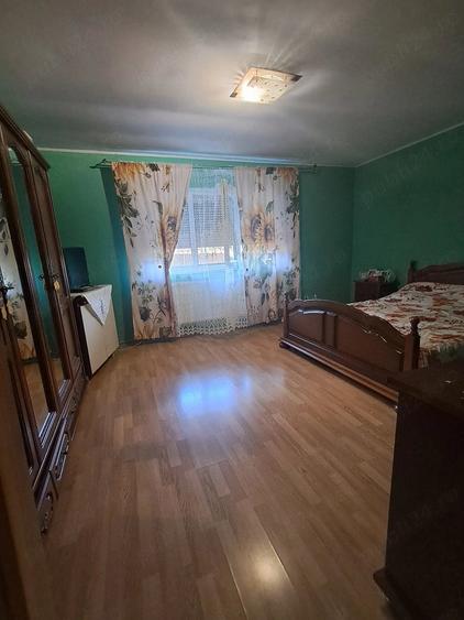 Casă cu Teren 1216 Mp în Tomești