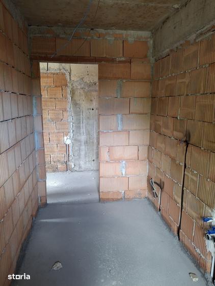 Apartament cu 2 camere decomandat în Giulești