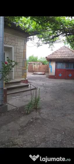 Casă cu 4 camere în Săpoca