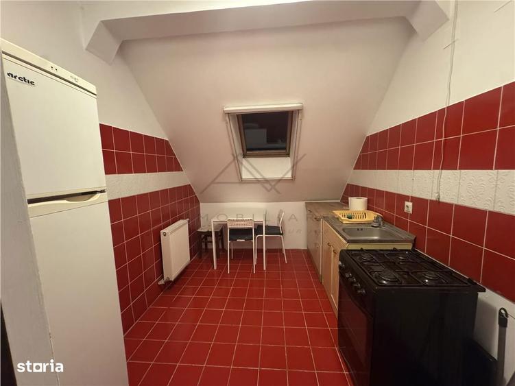 Apartament cu 2 camere decomandat, mobilat în Central