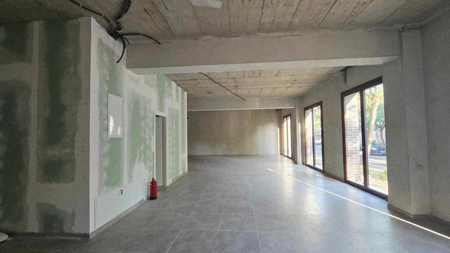 Spațiu comercial, de 102 mp, în Central