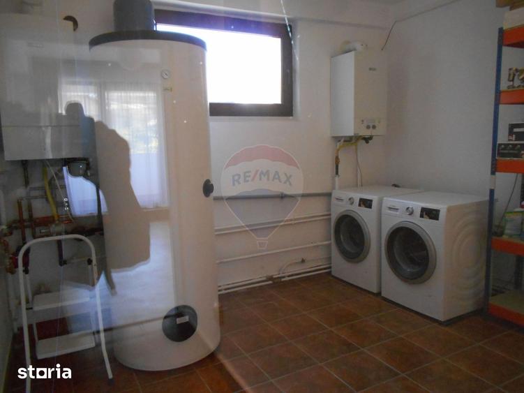Spațiu comercial, de 393 mp, în Ștrand
