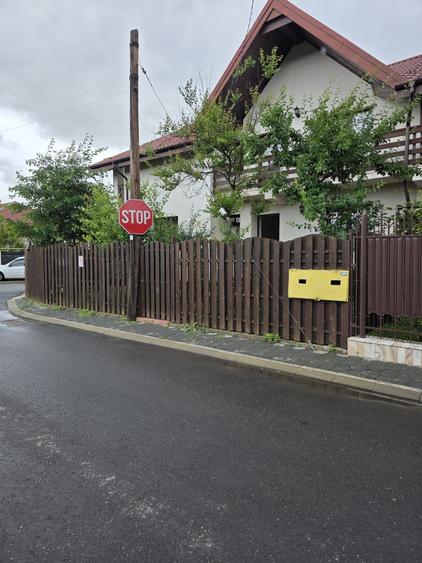 Casă cu 2 camere cu Teren 200 Mp în Central