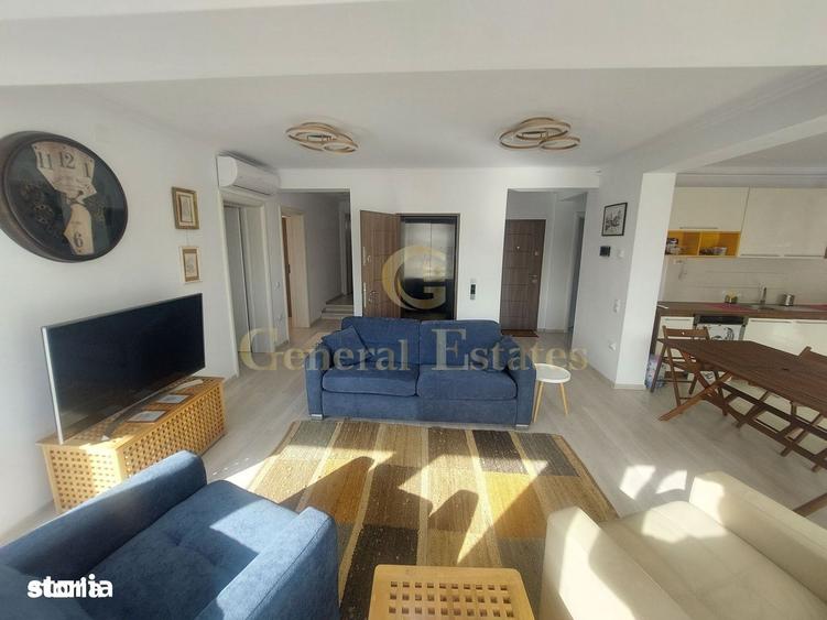 Apartament cu 4 camere, mobilat în Sud