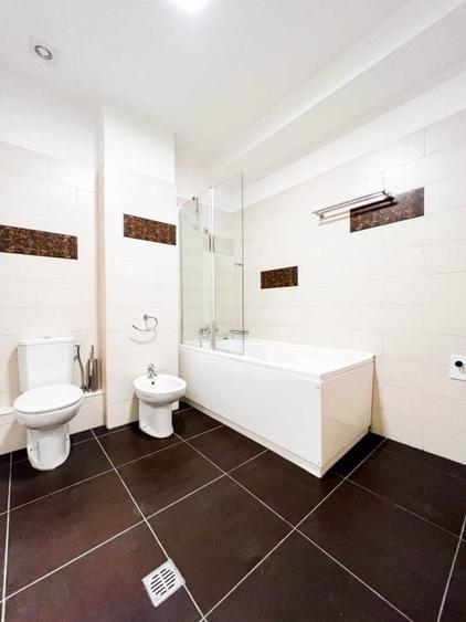 Apartament cu 4 camere decomandat, mobilat în Herăstrău