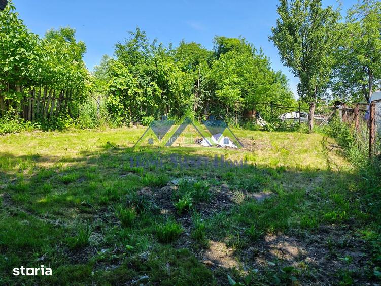 Casa Ghelari, 3 camere, 678mp, baie, buc., termopane, curte si gradina