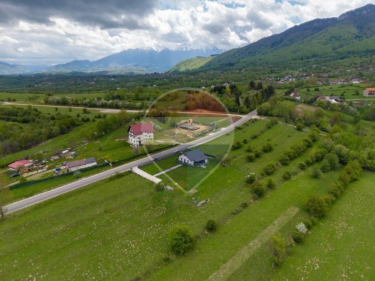 Teren Construcții intravilan de 1100 mp, în Bran