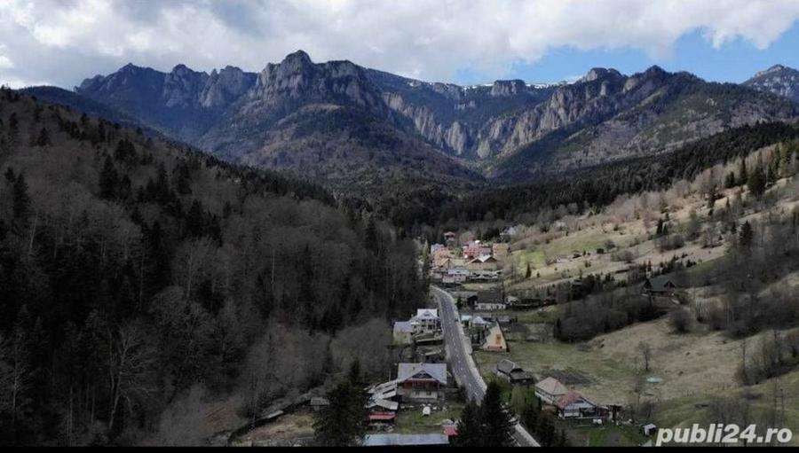Teren de 10000 mp, în Izvoru