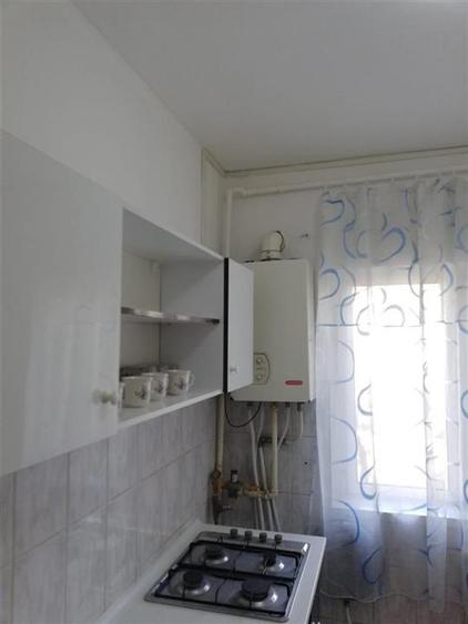 Apartament cu 2 camere decomandat, mobilat în Ultracentral