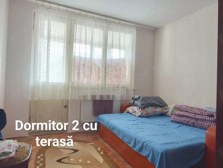 Apartament cu 3 camere semidecomandat în Central