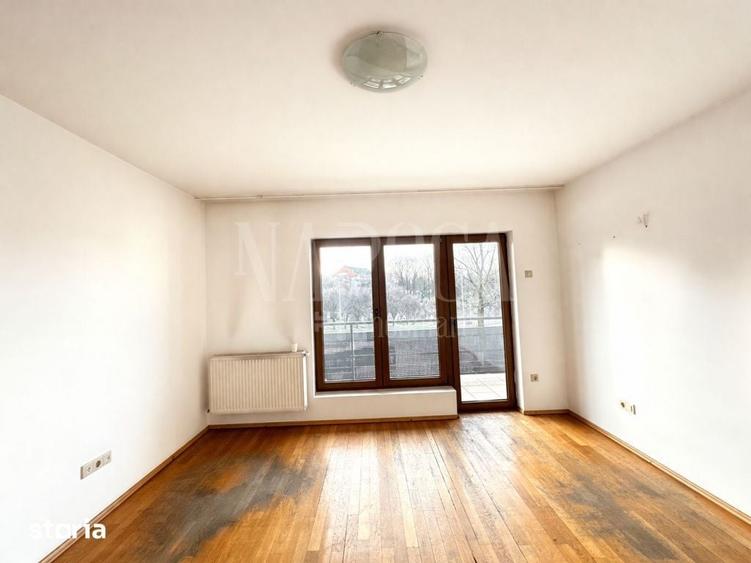 Apartament cu 3 camere în Andrei Mureșanu