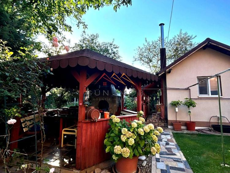 Casă individuală cu 4 camere cu Canalizare în Urleta