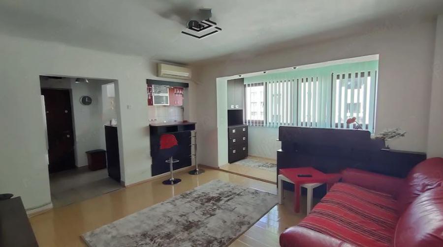 Apartament cu 3 camere semidecomandat, mobilat în Dristor — fotografia 1