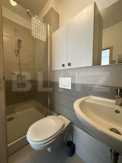 Apartament cu 3 camere decomandat, mobilat în Tractorul