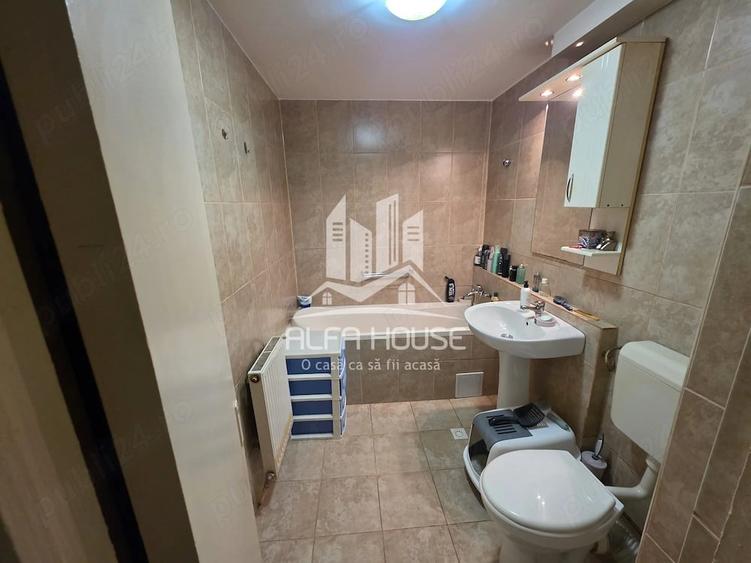 Apartament cu 3 camere decomandat în Govândari