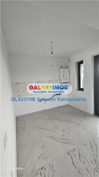Casă cu 5 camere cu Teren 250 Mp în Periș