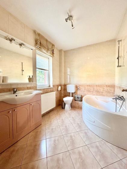 Duplex cu 4 camere cu Canalizare în Iancu Nicolae