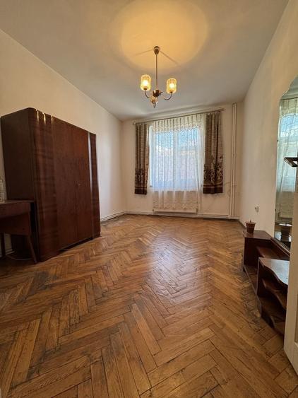 Apartament cu 2 camere decomandat în Petros