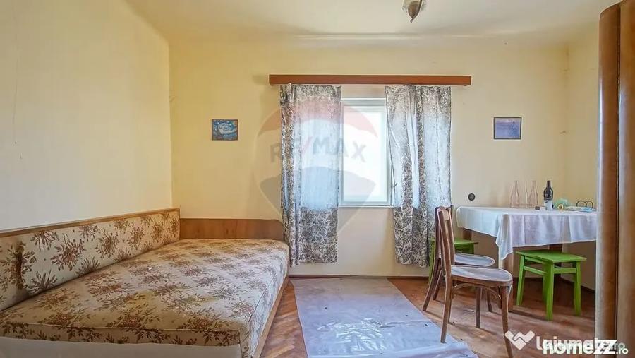 Casă cu 2 camere cu Teren 230 Mp în Centrul Istoric