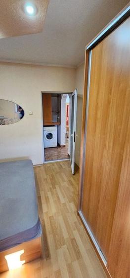Apartament cu 2 camere decomandat în Micro 21
