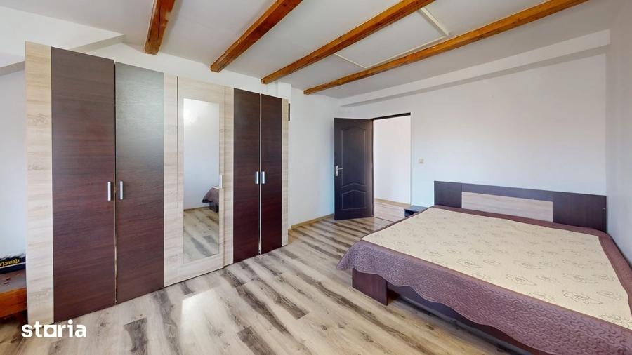 Casă cu 6 camere decomandat cu Teren 630 Mp în Hărman