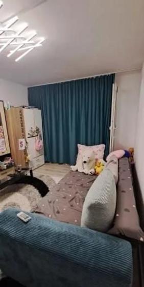 Apartament cu 2 camere semidecomandat în Pantelimon