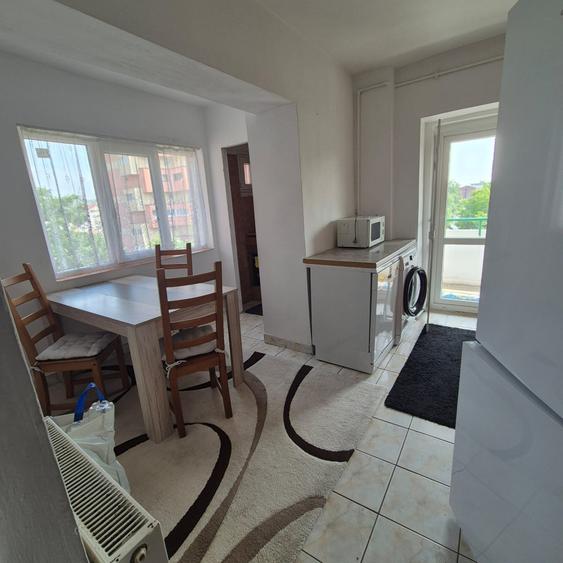 Apartament cu 2 camere decomandat, mobilat în Mărăști