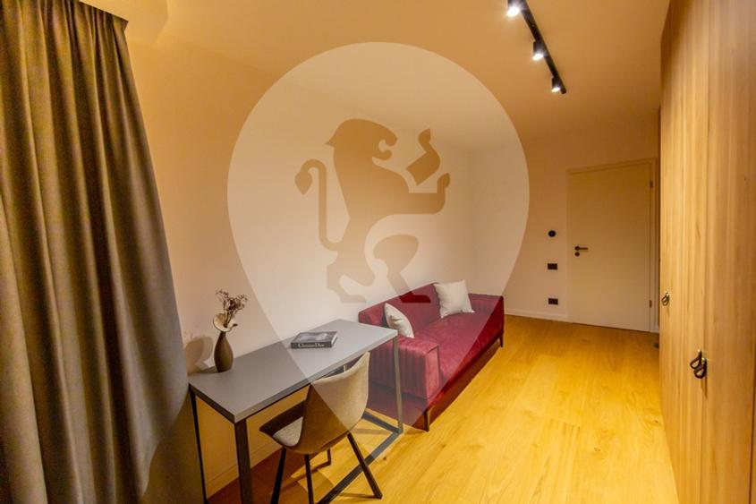Apartament cu 3 camere decomandat, mobilat în Centrul Istoric