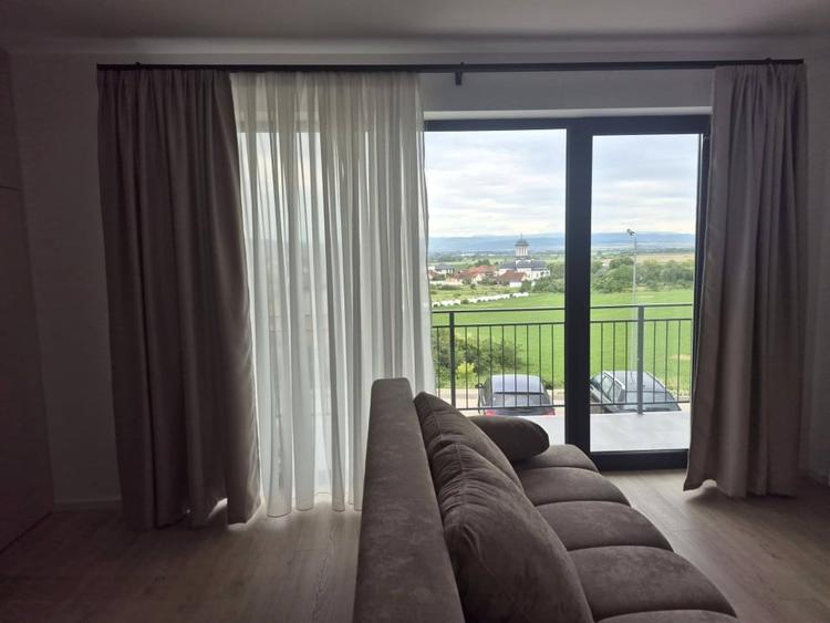 Apartament cu 2 camere decomandat, mobilat în Cetate