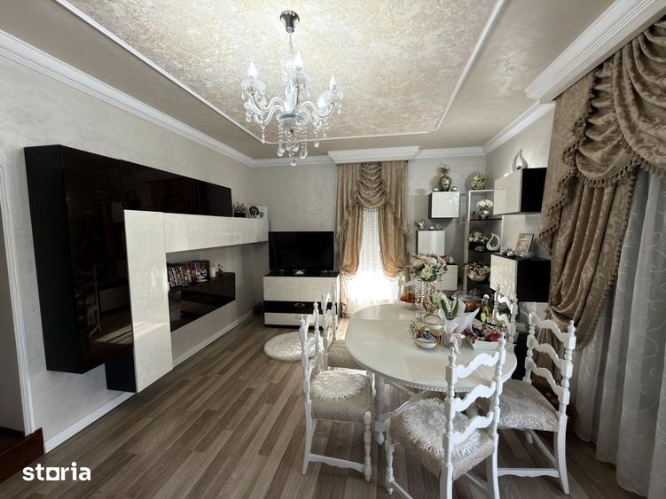 Casă cu 5 camere cu Teren 2400 Mp în Central