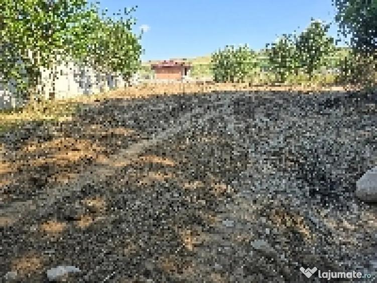 Teren intravilan 942 mp cu acces privat la raul Bistri?a - 4