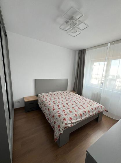 Apartament cu 2 camere decomandat în Titan
