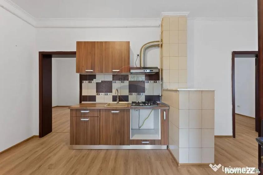 Spațiu comercial, de 75 mp, în Pârneava