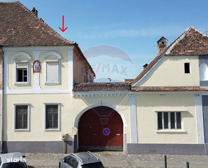 Casă cu 4 camere cu Teren 317 Mp în Central