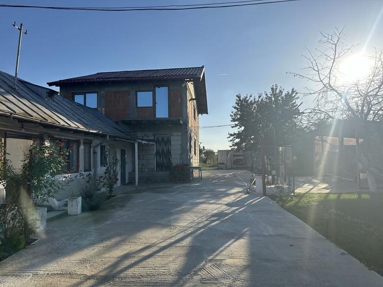 Casă cu 4 camere în Ciocănești