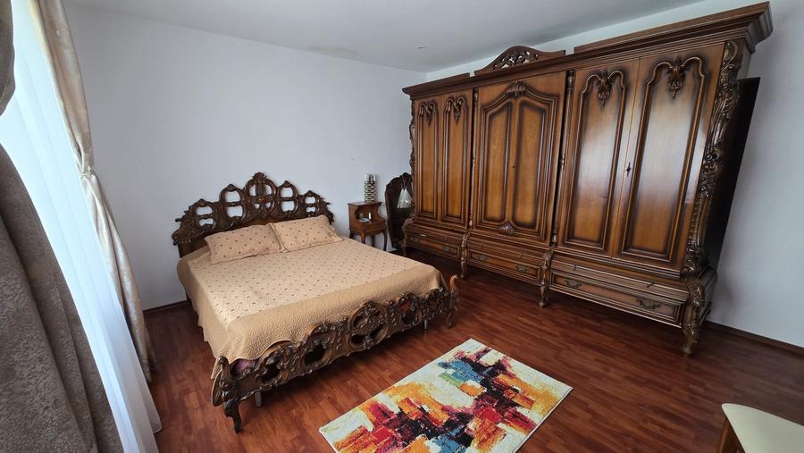 Casă individuală cu 7 camere cu Garaj în Luizi-Călugăra