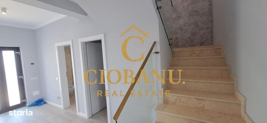 Casă cu 4 camere în Central