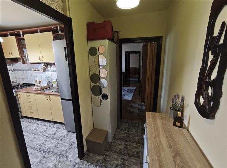 Apartament cu 2 camere semidecomandat, mobilat în Dorobanților