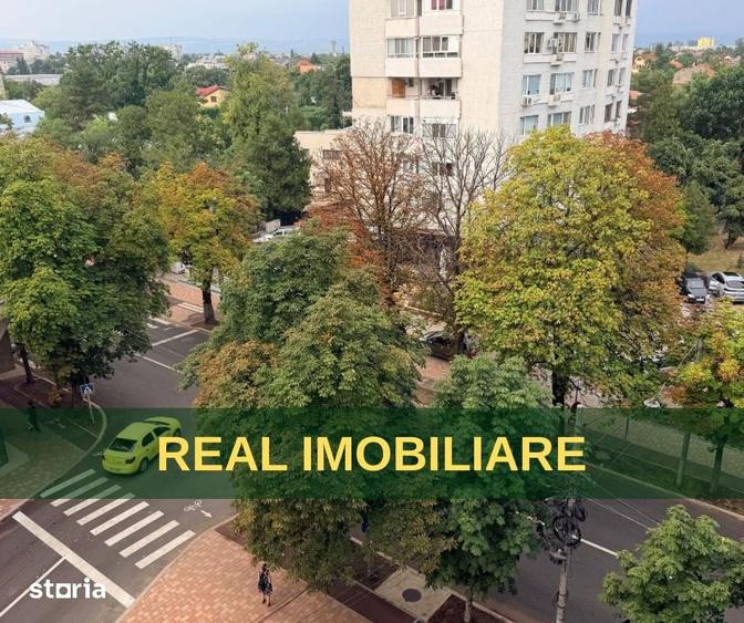 Apartament cu 3 camere decomandat în Bălcescu